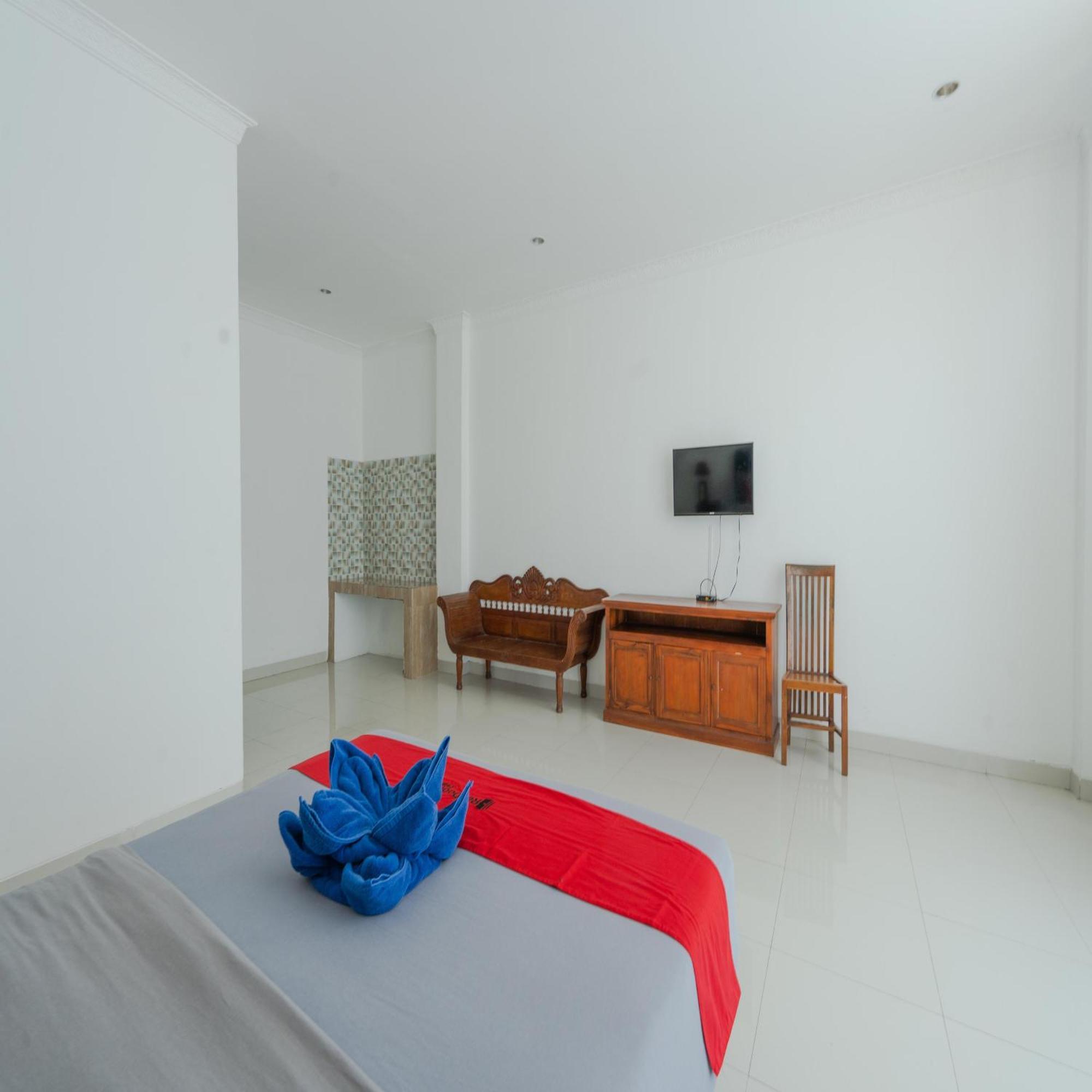 Reddoorz @ Uluwatu Suites Exterior photo