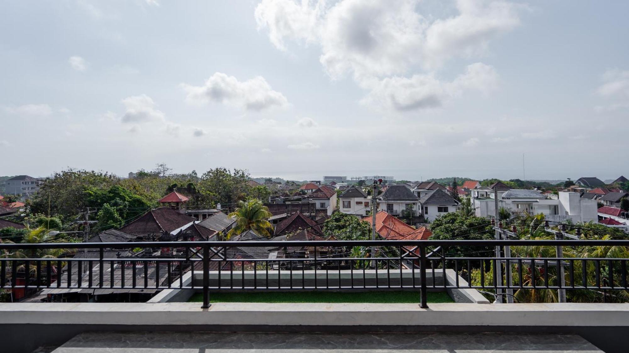 Reddoorz @ Uluwatu Suites Exterior photo