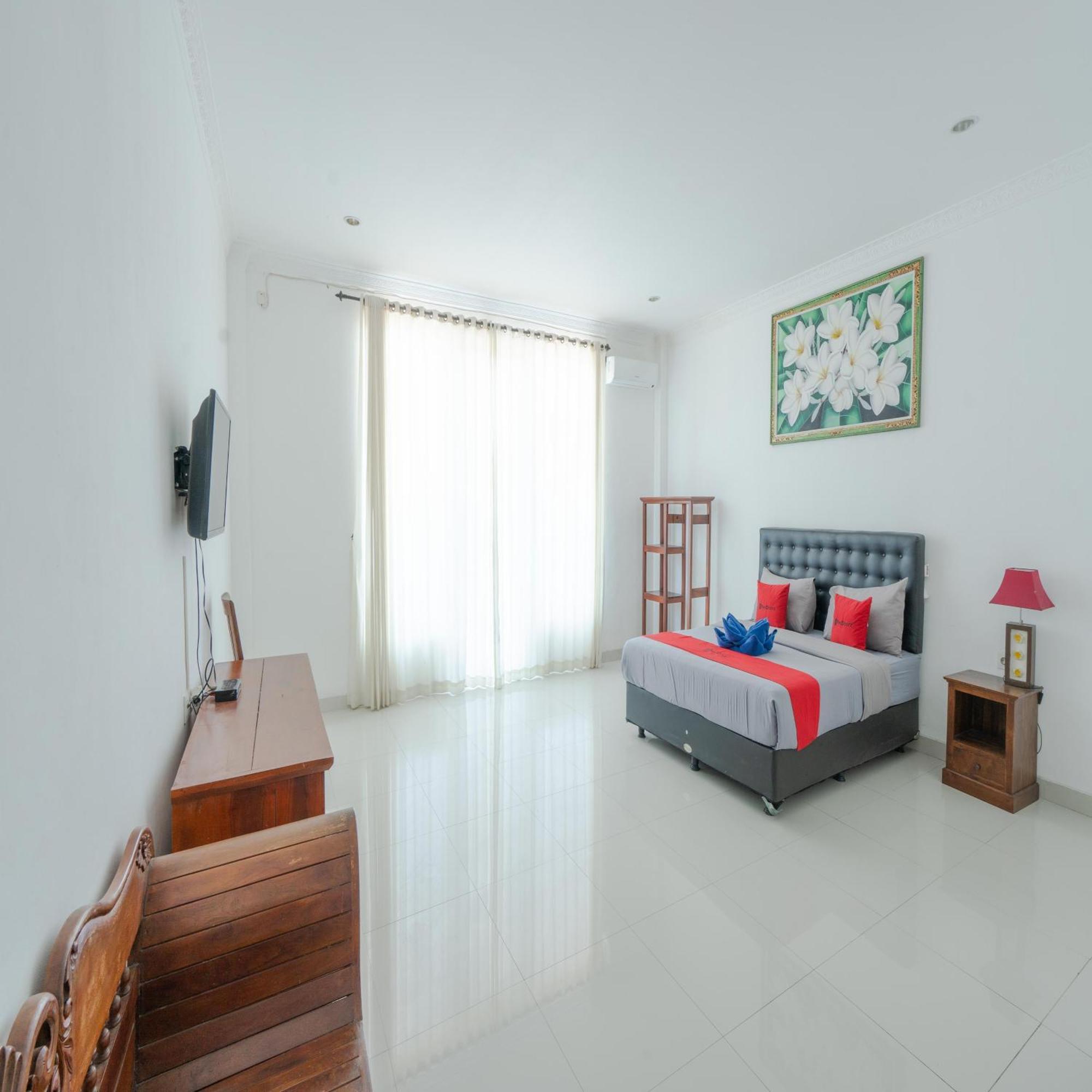 Reddoorz @ Uluwatu Suites Exterior photo