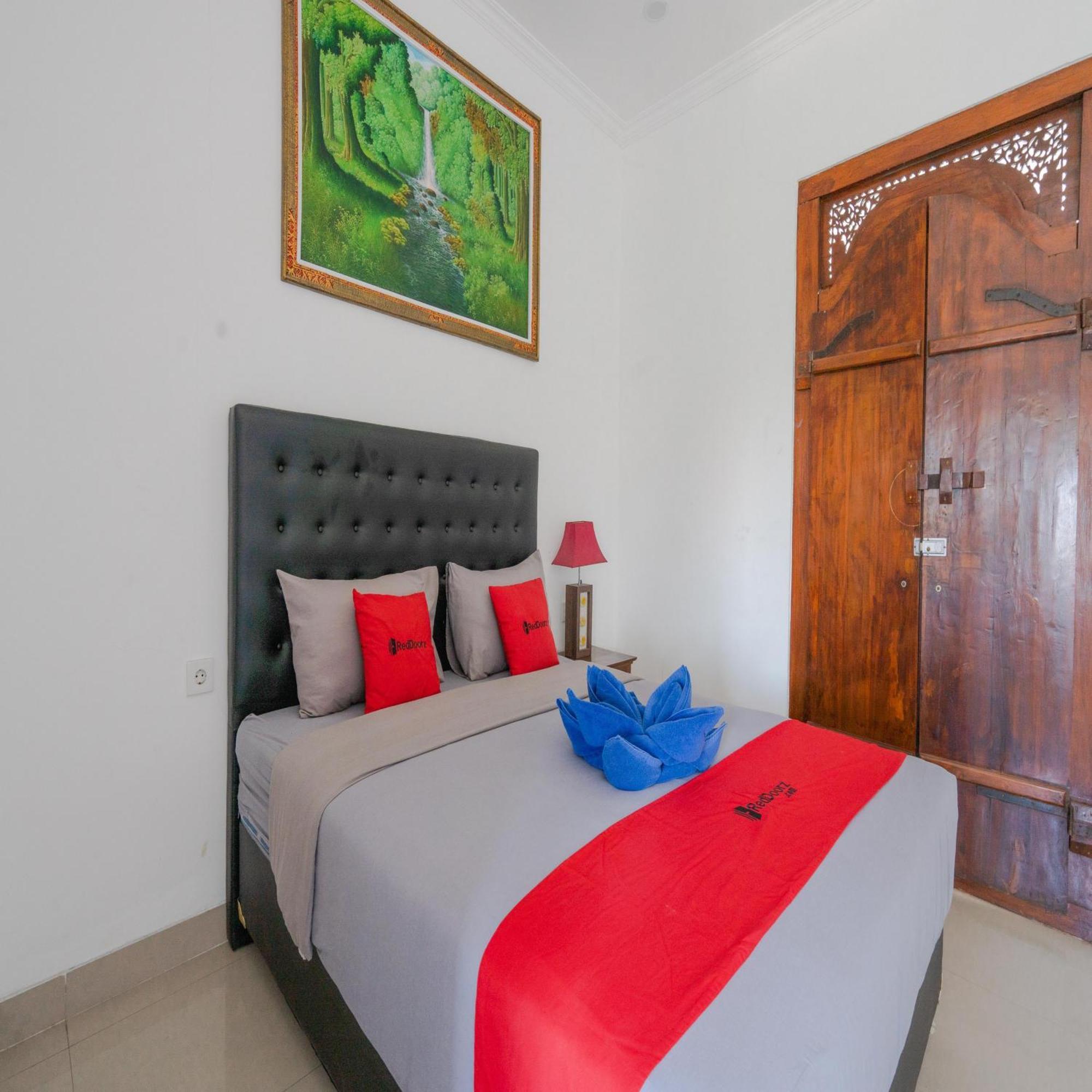 Reddoorz @ Uluwatu Suites Exterior photo