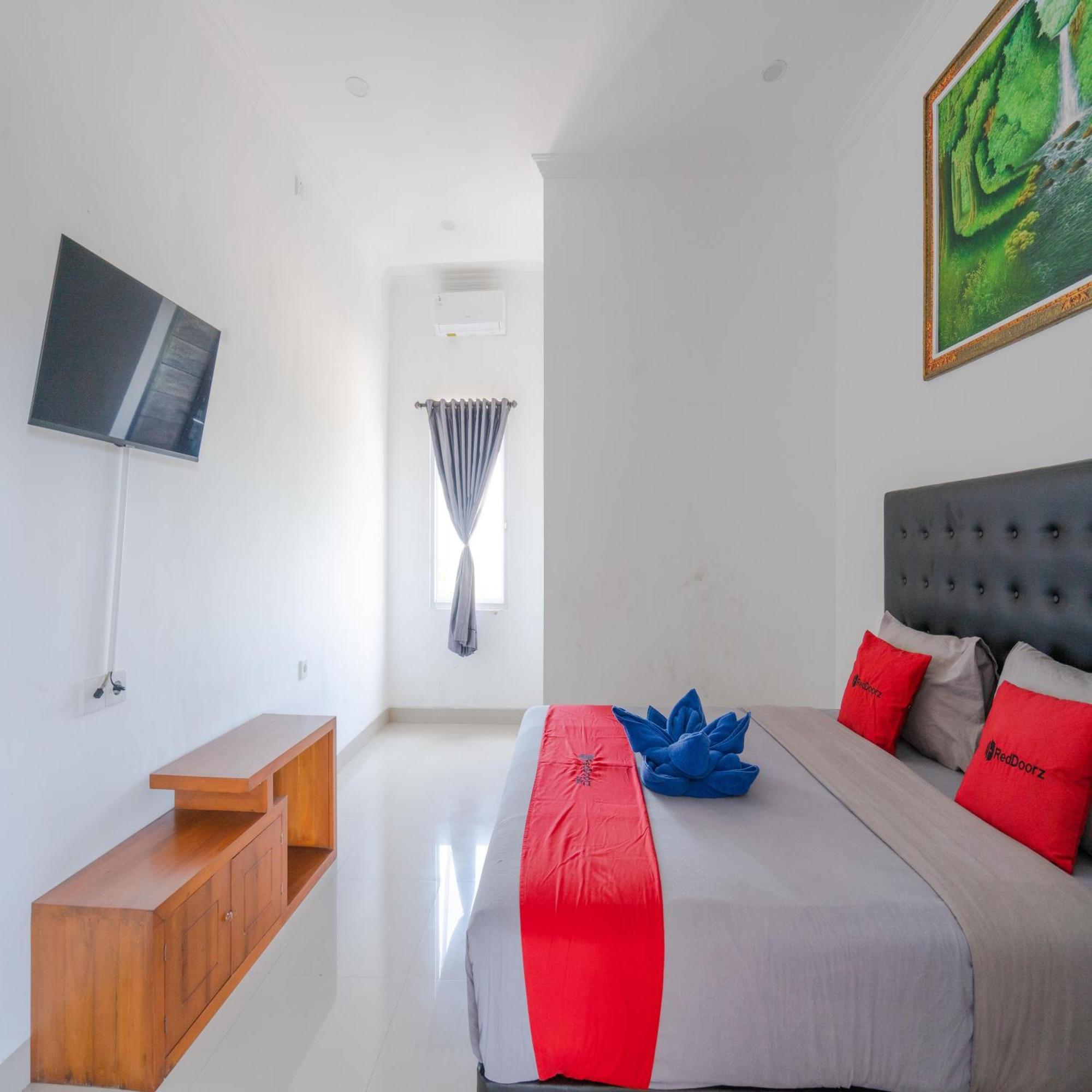 Reddoorz @ Uluwatu Suites Exterior photo